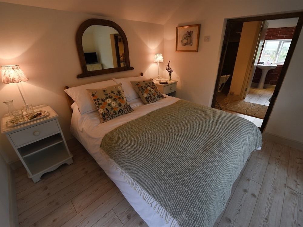 The Norman Knight Whichford Hotel Long Compton Екстериор снимка