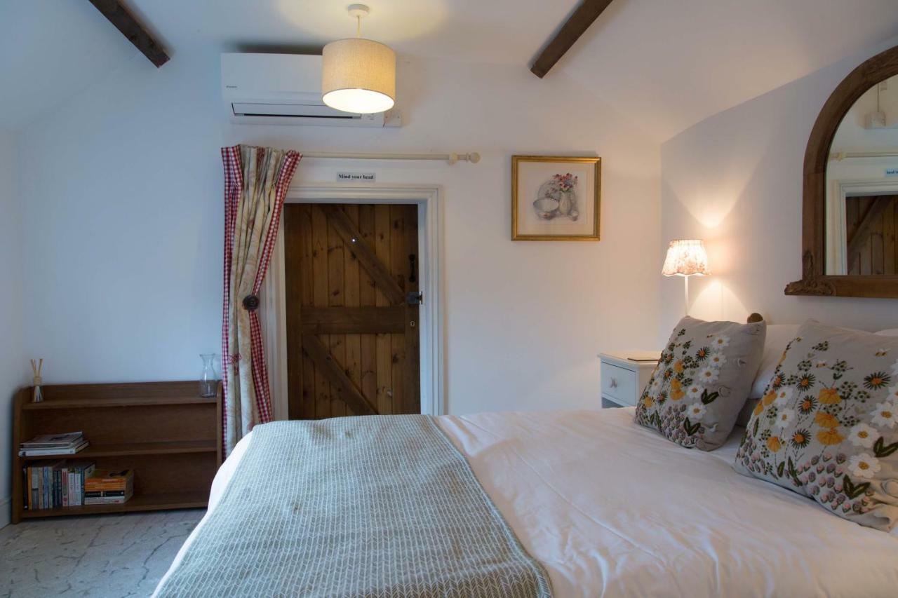 The Norman Knight Whichford Hotel Long Compton Екстериор снимка