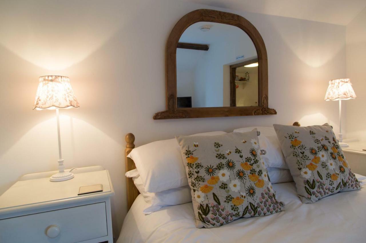 The Norman Knight Whichford Hotel Long Compton Екстериор снимка