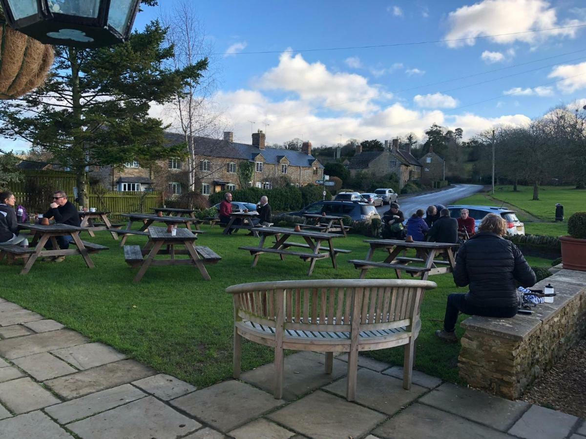 The Norman Knight Whichford Hotel Long Compton Екстериор снимка